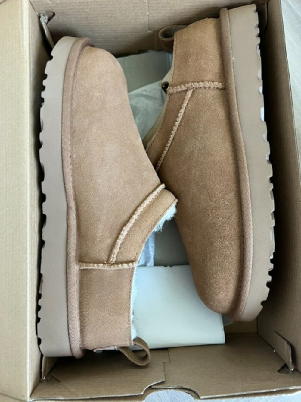 NWT UGG Classic Micro Boot Chestnut Women's Size 8 Authentic